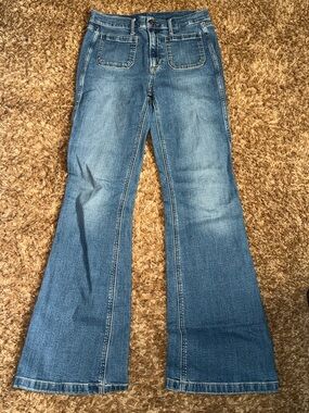 Gap Classic High-Rise Blue Flared Women’s Jeans